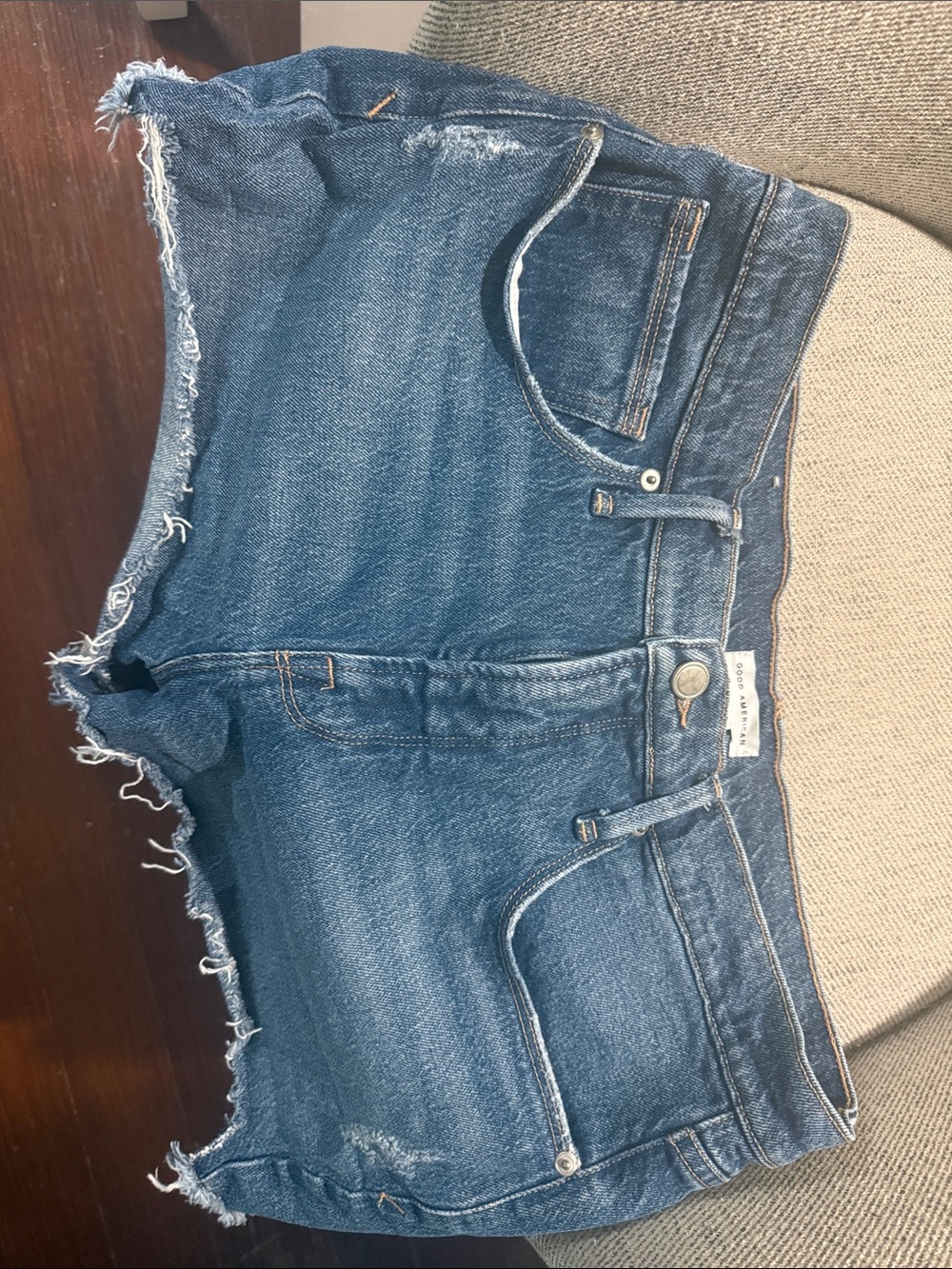 Good American Distressed Blue Denim Cutoff Shorts size 8/29